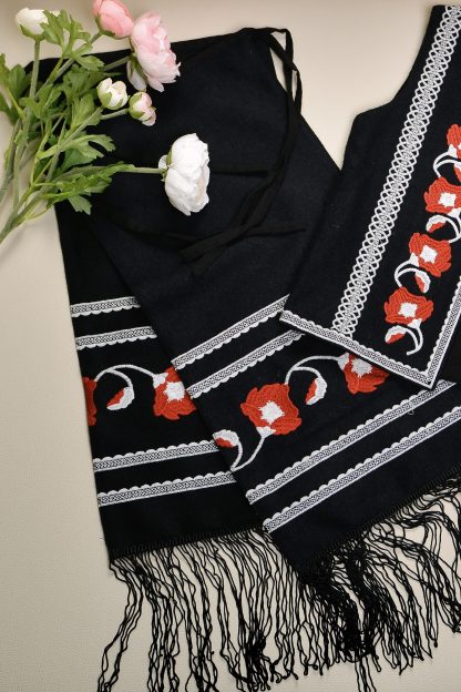 Costum traditional format din vesta si fota fetite - Sofia