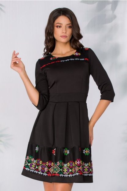 Rochie Angy neagra cu broderie in stil traditional